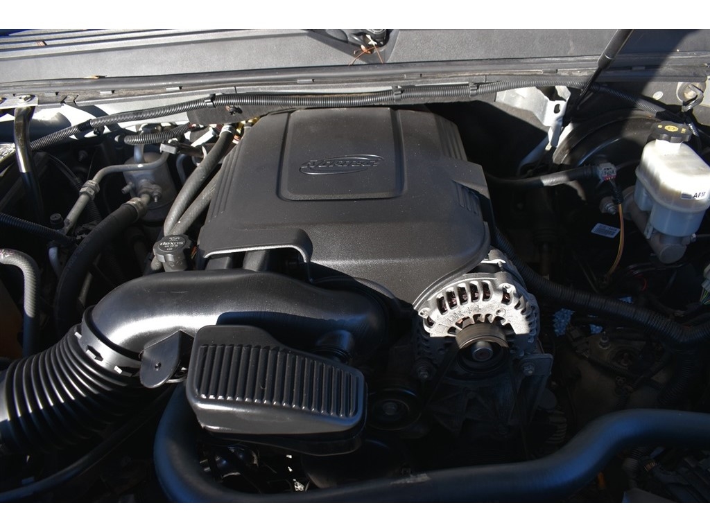 Chevrolet Suburban 2WD 4dr LT 2014