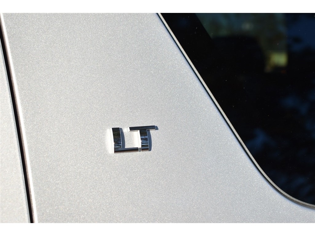 Chevrolet Suburban 2WD 4dr LT 2014