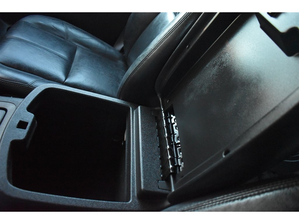 Chevrolet Suburban 2WD 4dr LT 2014