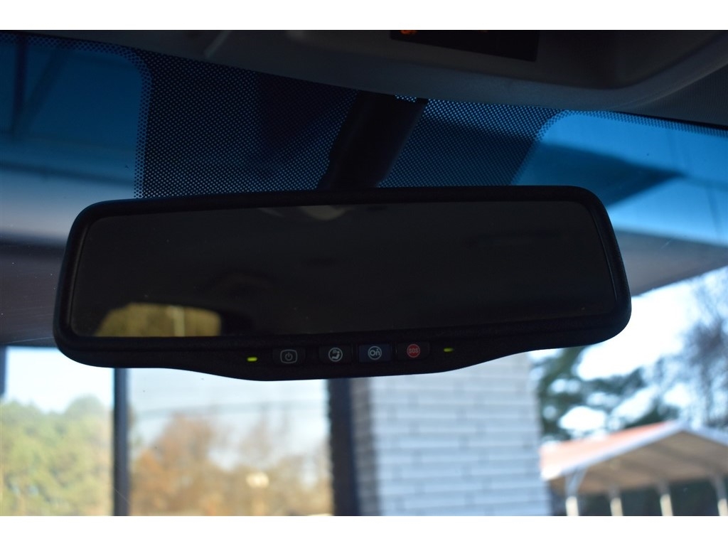 Chevrolet Suburban 2WD 4dr LT 2014