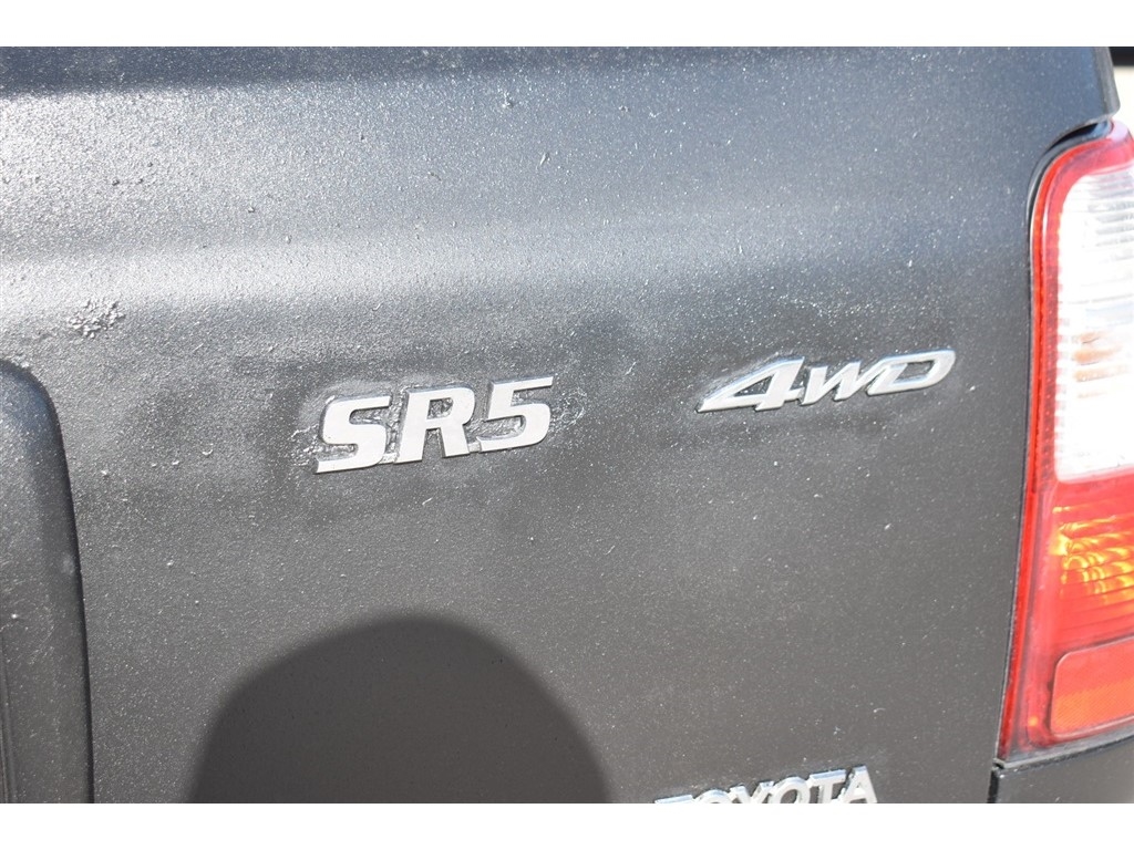 Toyota 4Runner 4dr SR5 3.4L Auto 4WD (Natl) 2001