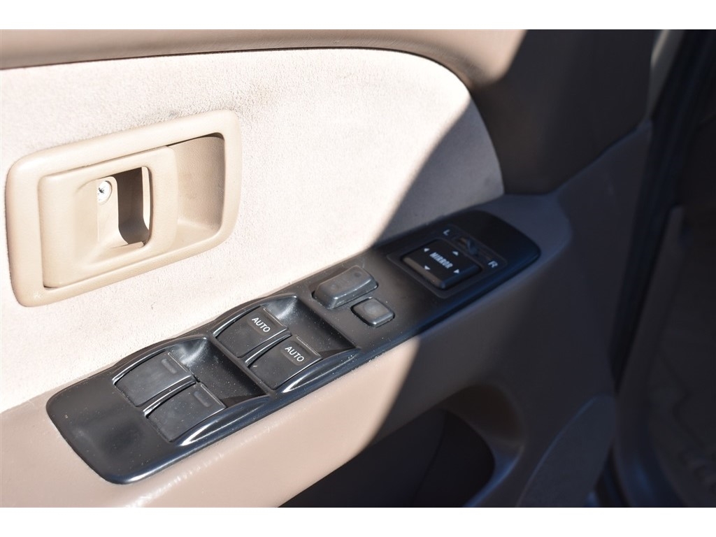 Toyota 4Runner 4dr SR5 3.4L Auto 4WD (Natl) 2001