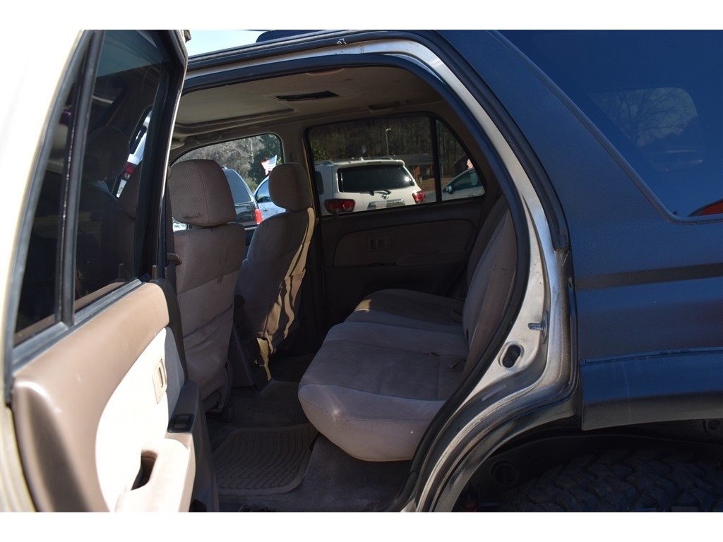 Toyota 4Runner 4dr SR5 3.4L Auto 4WD (Natl) 2001