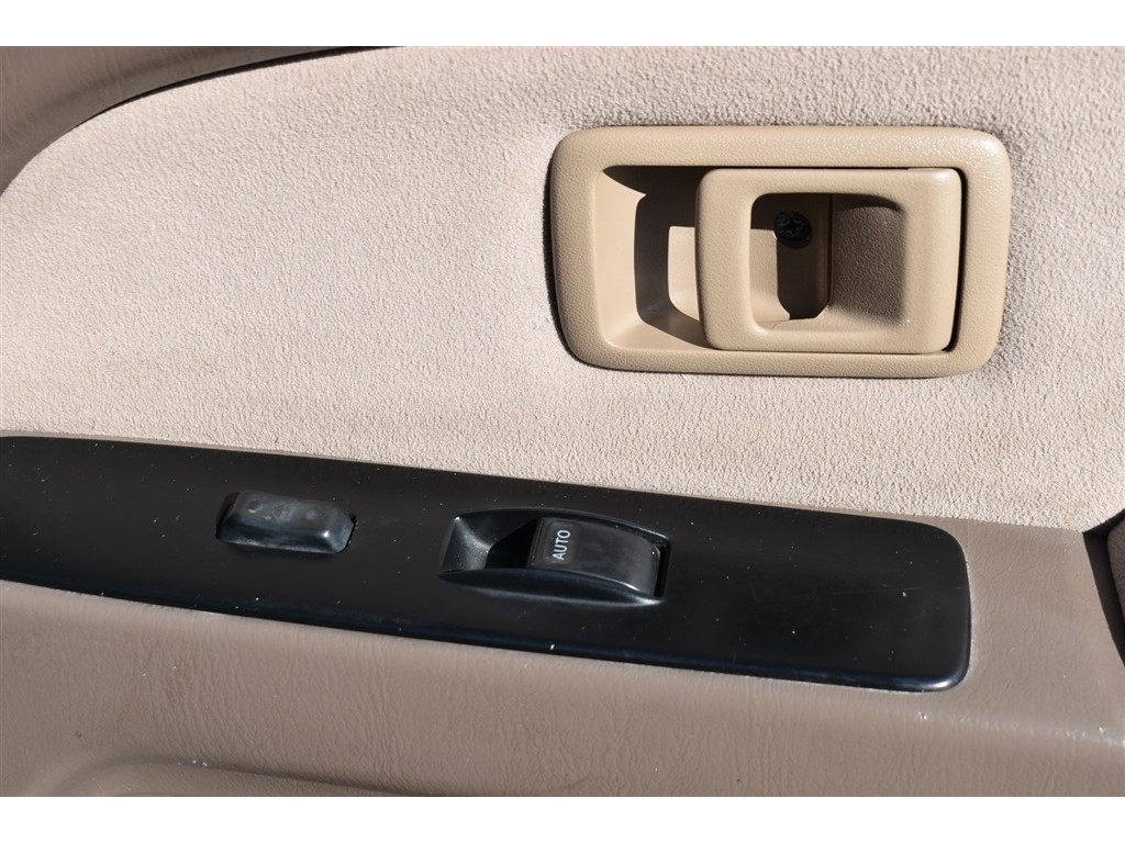 Toyota 4Runner 4dr SR5 3.4L Auto 4WD (Natl) 2001