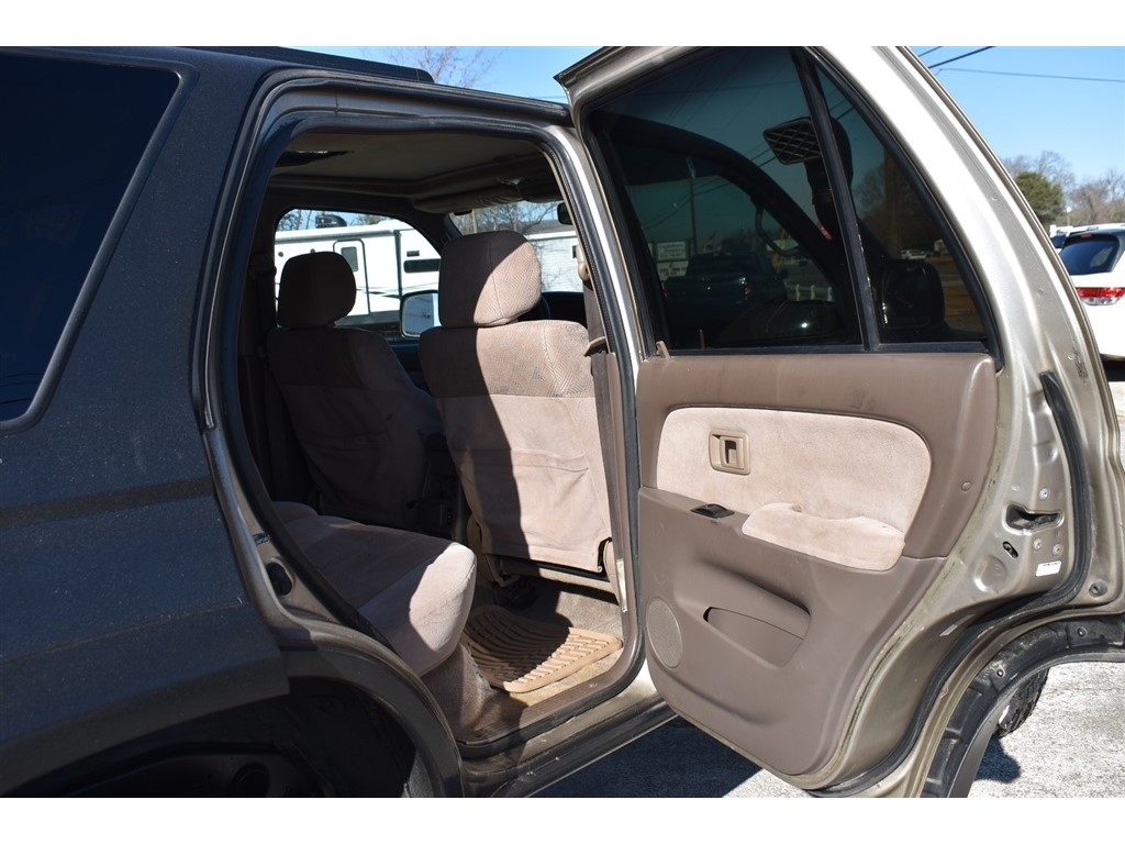 Toyota 4Runner 4dr SR5 3.4L Auto 4WD (Natl) 2001