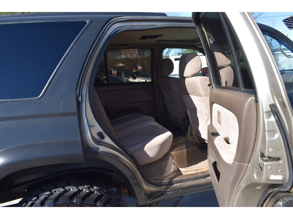 Toyota 4Runner 4dr SR5 3.4L Auto 4WD (Natl) 2001