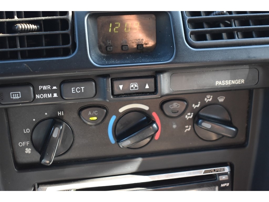 Toyota 4Runner 4dr SR5 3.4L Auto 4WD (Natl) 2001