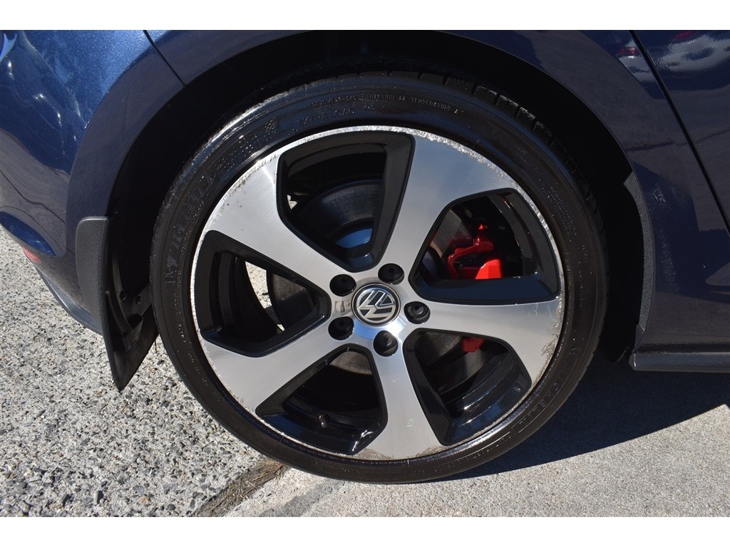 Volkswagen Golf GTI 2.0T 4-Door Autobahn DSG 2017