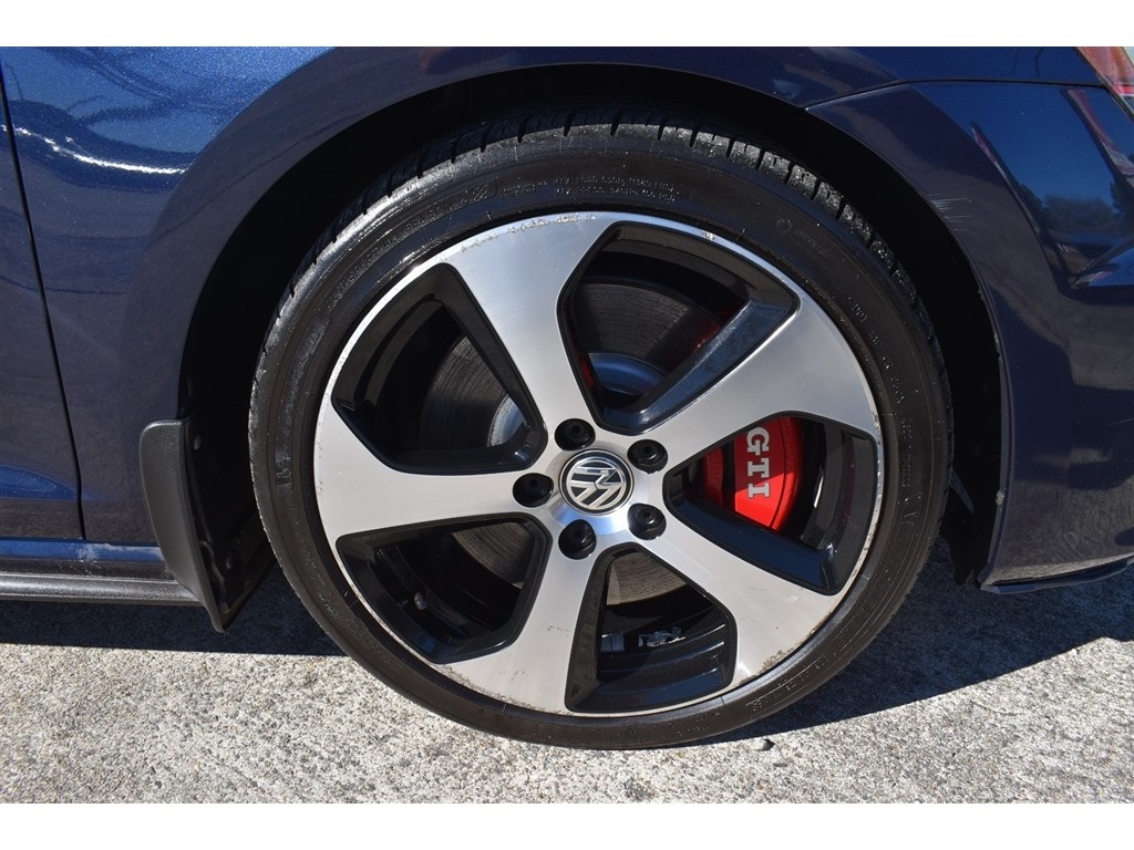 Volkswagen Golf GTI 2.0T 4-Door Autobahn DSG 2017