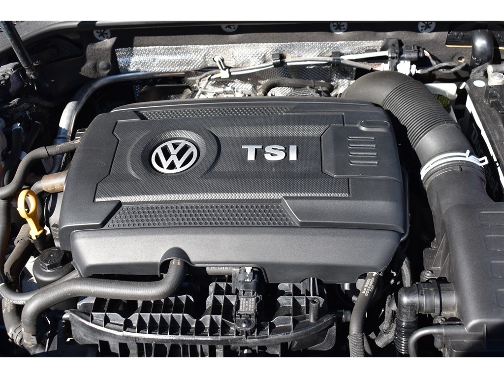 Volkswagen Golf GTI 2.0T 4-Door Autobahn DSG 2017