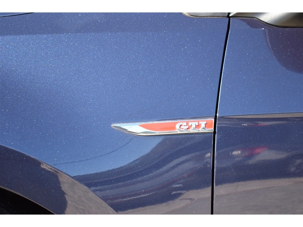 Volkswagen Golf GTI 2.0T 4-Door Autobahn DSG 2017