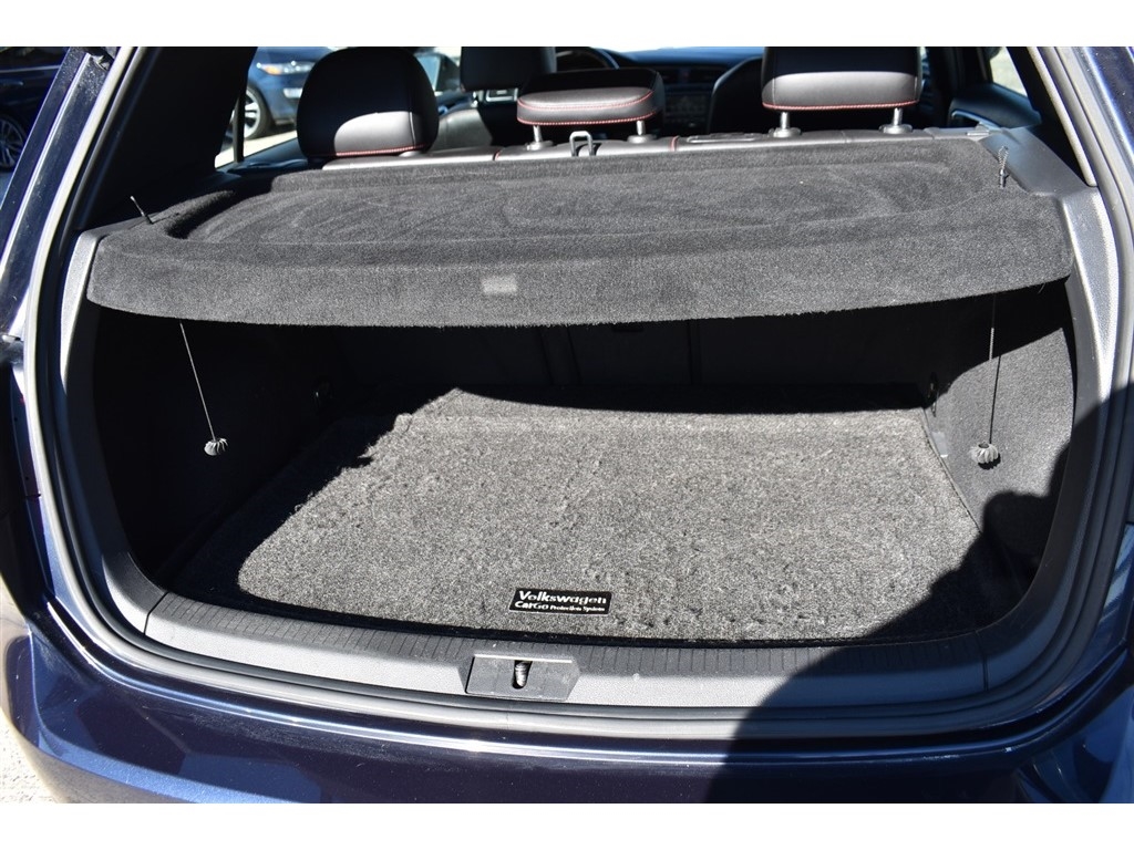 Volkswagen Golf GTI 2.0T 4-Door Autobahn DSG 2017