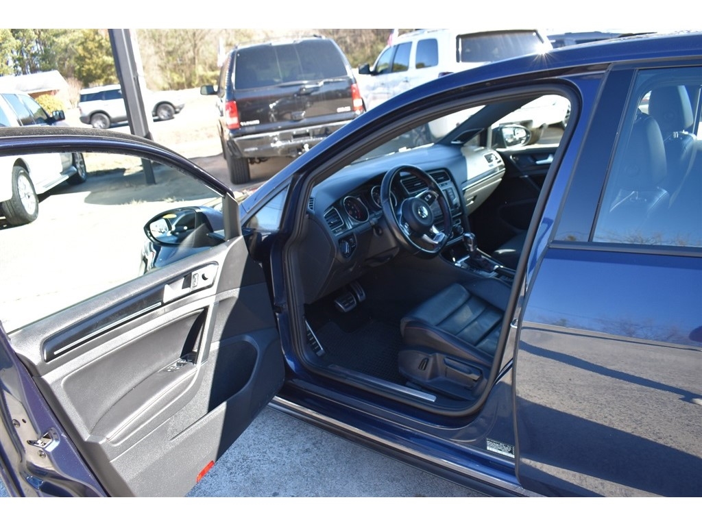 Volkswagen Golf GTI 2.0T 4-Door Autobahn DSG 2017