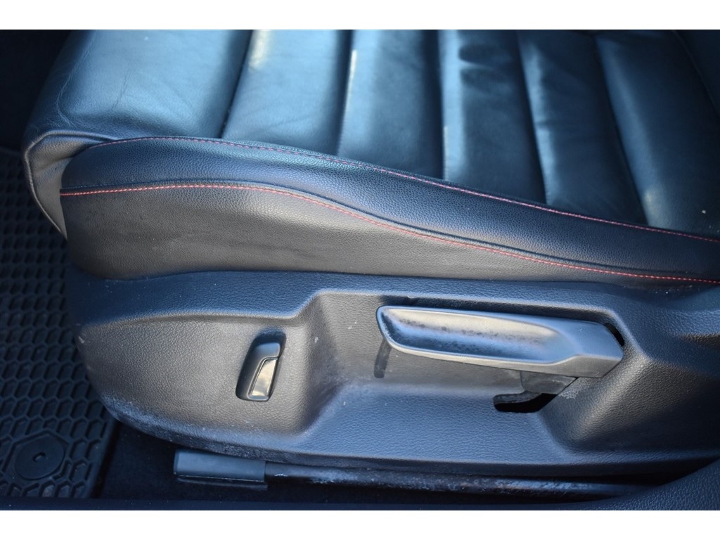 Volkswagen Golf GTI 2.0T 4-Door Autobahn DSG 2017