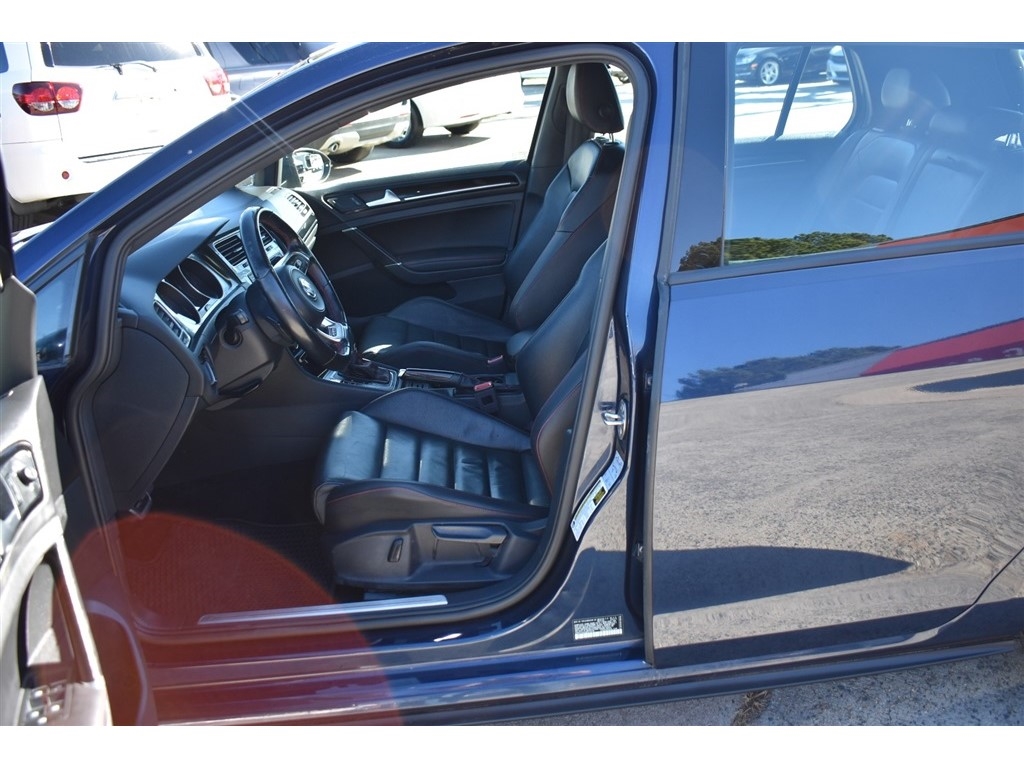 Volkswagen Golf GTI 2.0T 4-Door Autobahn DSG 2017