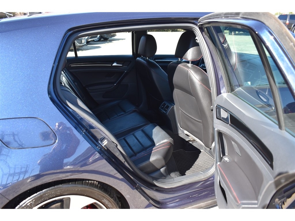 Volkswagen Golf GTI 2.0T 4-Door Autobahn DSG 2017