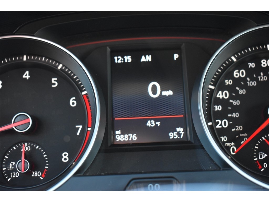 Volkswagen Golf GTI 2.0T 4-Door Autobahn DSG 2017