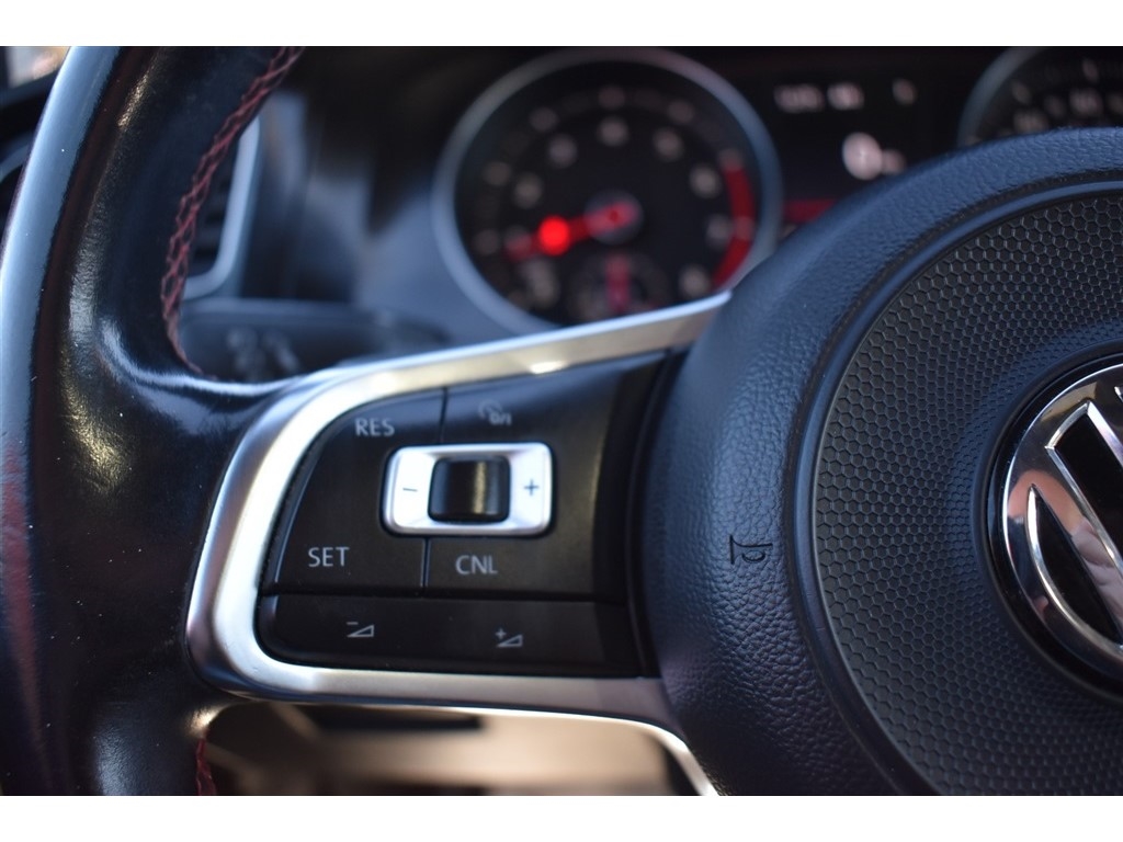 Volkswagen Golf GTI 2.0T 4-Door Autobahn DSG 2017