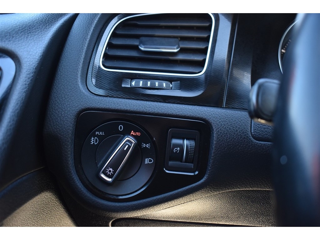 Volkswagen Golf GTI 2.0T 4-Door Autobahn DSG 2017