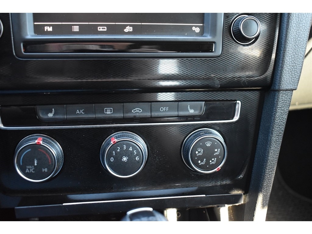 Volkswagen Golf GTI 2.0T 4-Door Autobahn DSG 2017