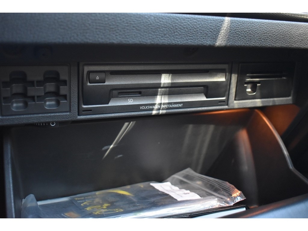 Volkswagen Golf GTI 2.0T 4-Door Autobahn DSG 2017