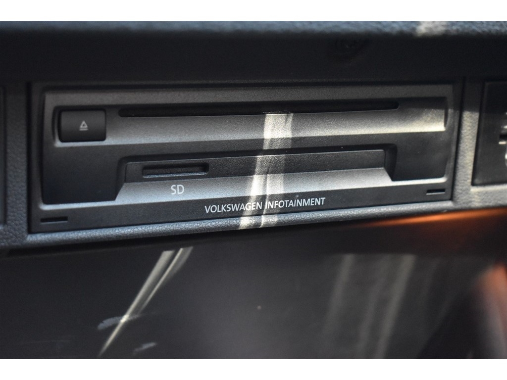 Volkswagen Golf GTI 2.0T 4-Door Autobahn DSG 2017