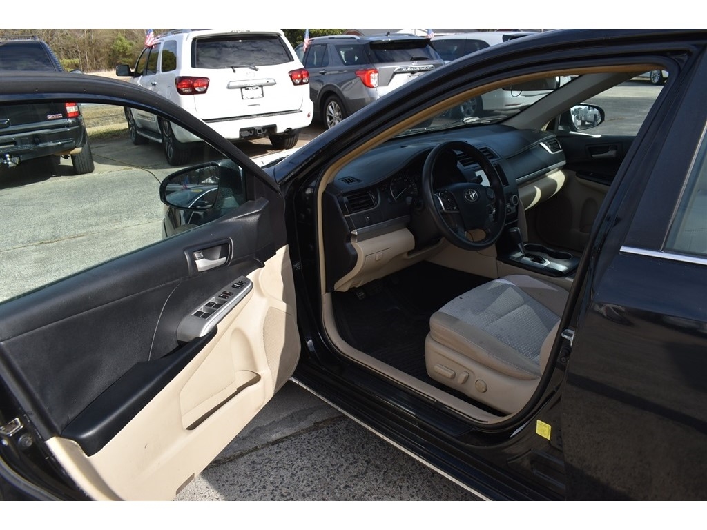 Toyota Camry 4dr Sdn I4 Auto SE Sport Limited Edition (Natl) 2012