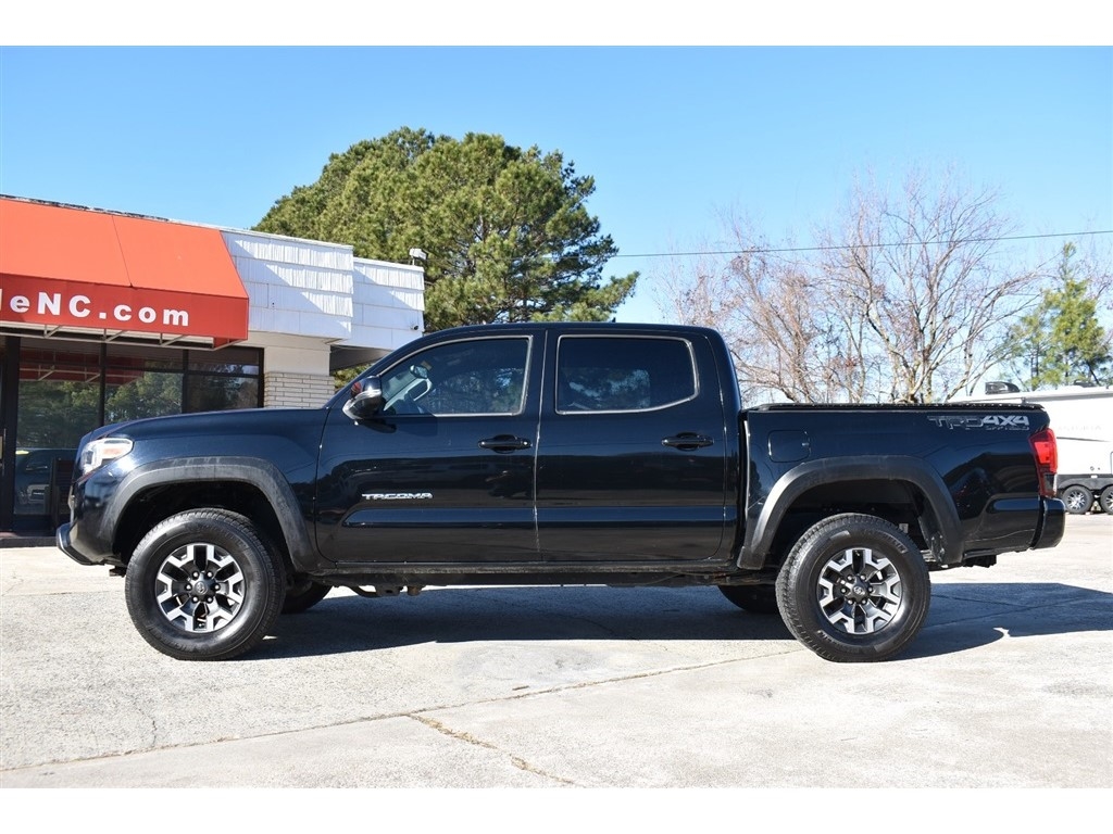 Toyota Tacoma TRD Off Road Double Cab 5' Bed V6 4x4 MT (Natl) 2018