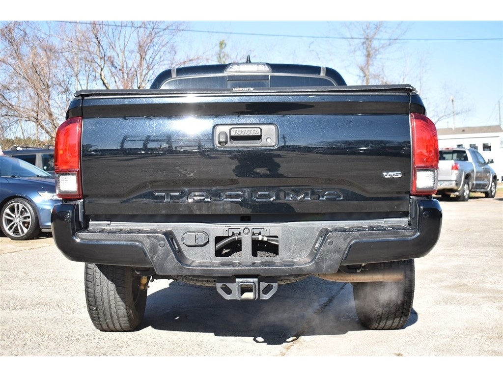 Toyota Tacoma TRD Off Road Double Cab 5' Bed V6 4x4 MT (Natl) 2018