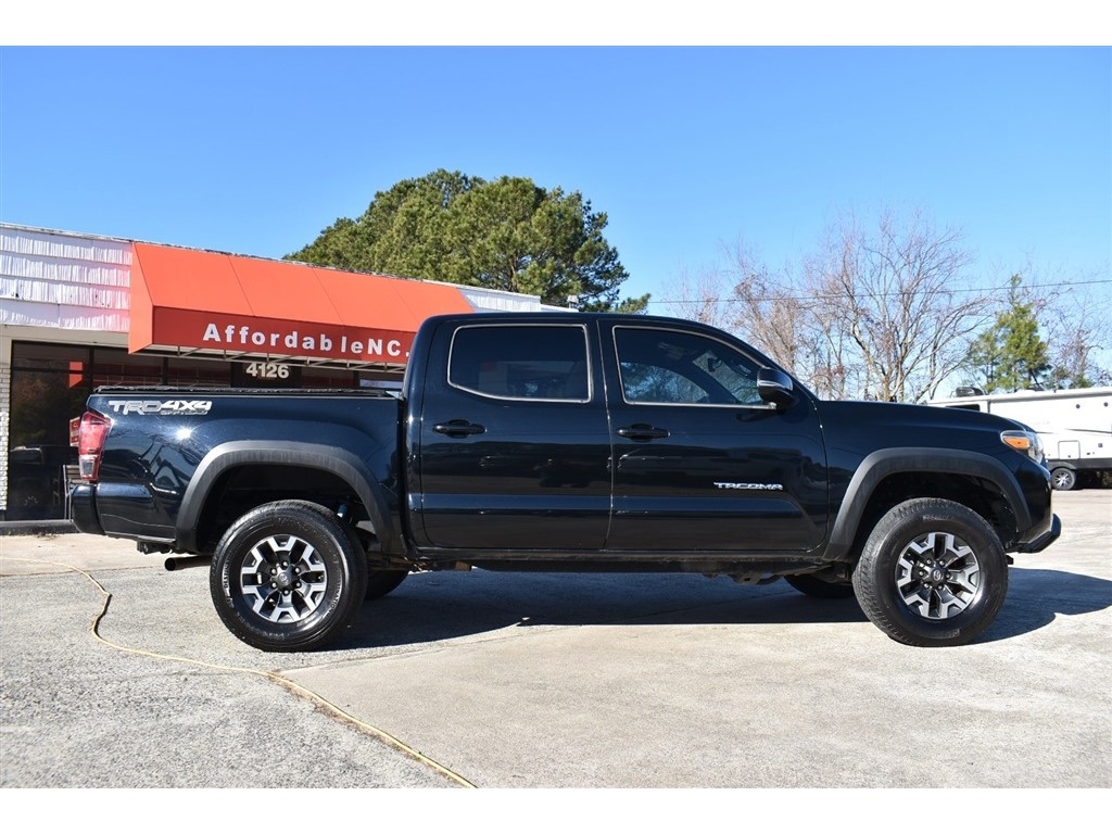 Toyota Tacoma TRD Off Road Double Cab 5' Bed V6 4x4 MT (Natl) 2018