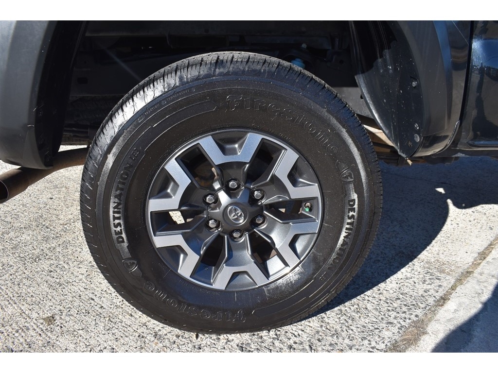 Toyota Tacoma TRD Off Road Double Cab 5' Bed V6 4x4 MT (Natl) 2018