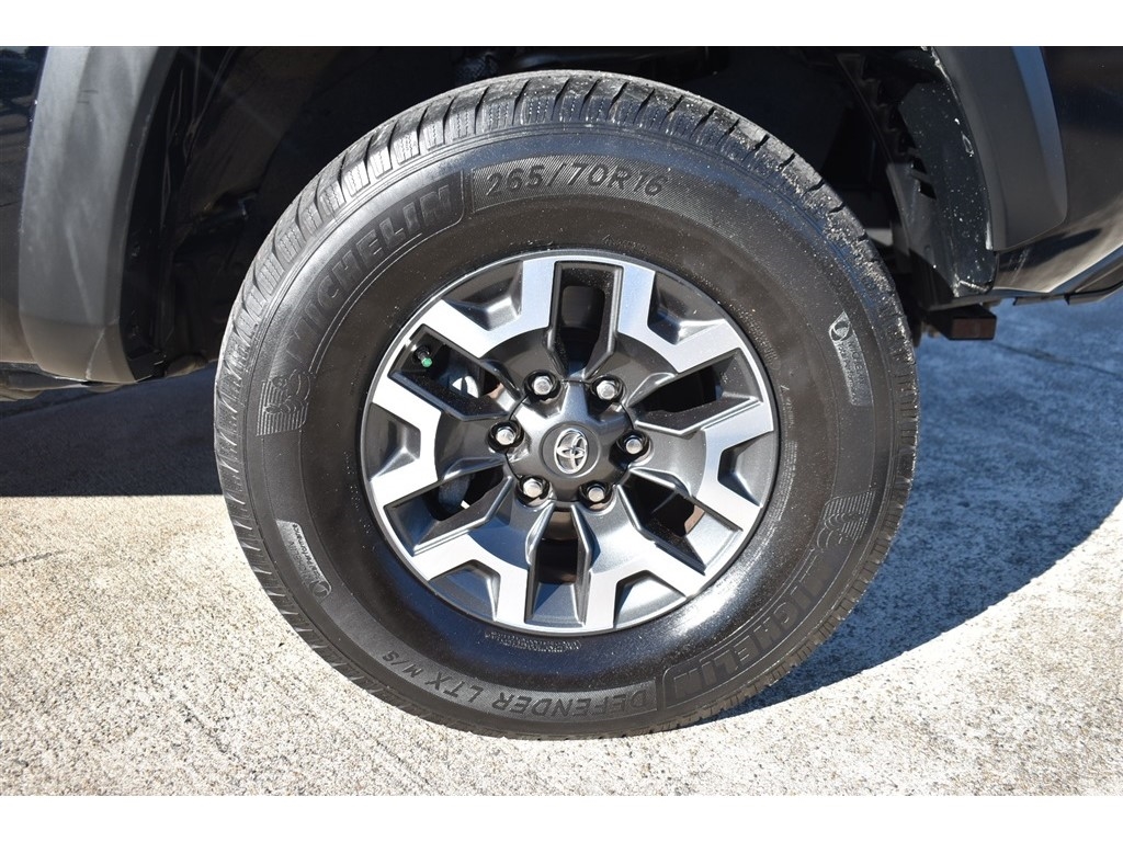 Toyota Tacoma TRD Off Road Double Cab 5' Bed V6 4x4 MT (Natl) 2018