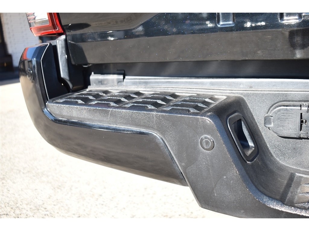 Toyota Tacoma TRD Off Road Double Cab 5' Bed V6 4x4 MT (Natl) 2018