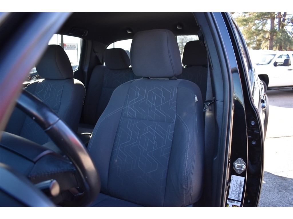 Toyota Tacoma TRD Off Road Double Cab 5' Bed V6 4x4 MT (Natl) 2018