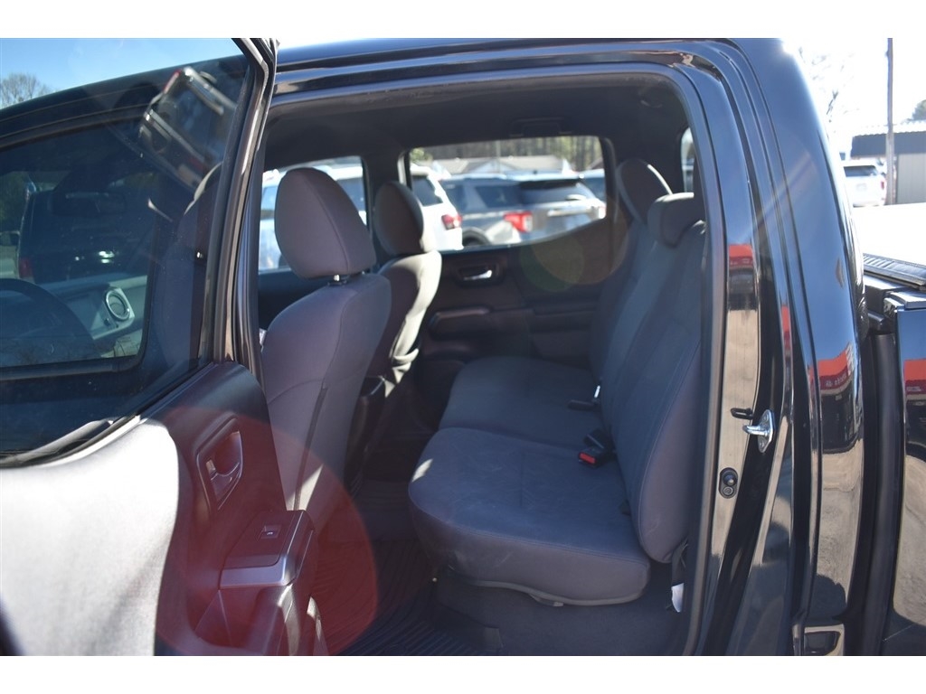 Toyota Tacoma TRD Off Road Double Cab 5' Bed V6 4x4 MT (Natl) 2018