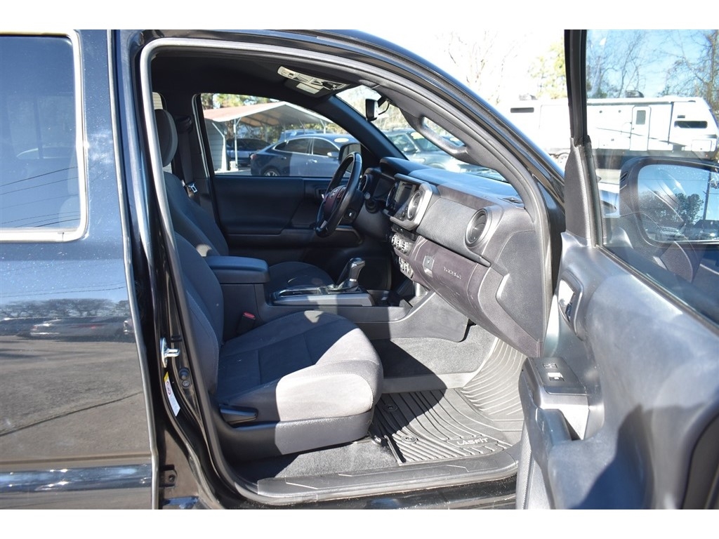 Toyota Tacoma TRD Off Road Double Cab 5' Bed V6 4x4 MT (Natl) 2018