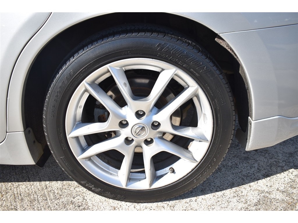 Nissan Maxima 4dr Sdn V6 CVT 3.5 SV w/Premium Pkg 2011