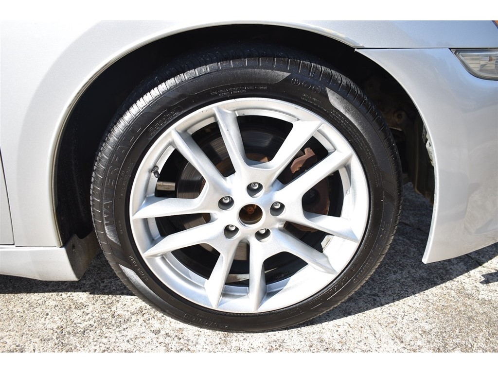 Nissan Maxima 4dr Sdn V6 CVT 3.5 SV w/Premium Pkg 2011