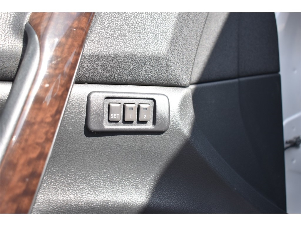 Nissan Maxima 4dr Sdn V6 CVT 3.5 SV w/Premium Pkg 2011