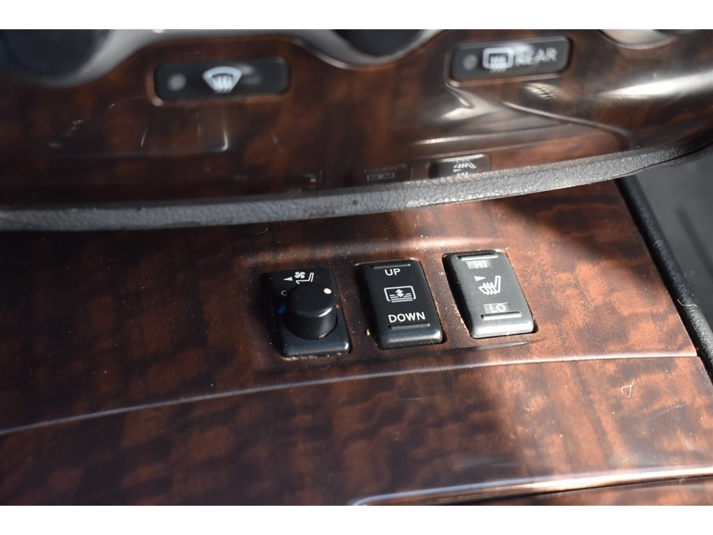 Nissan Maxima 4dr Sdn V6 CVT 3.5 SV w/Premium Pkg 2011