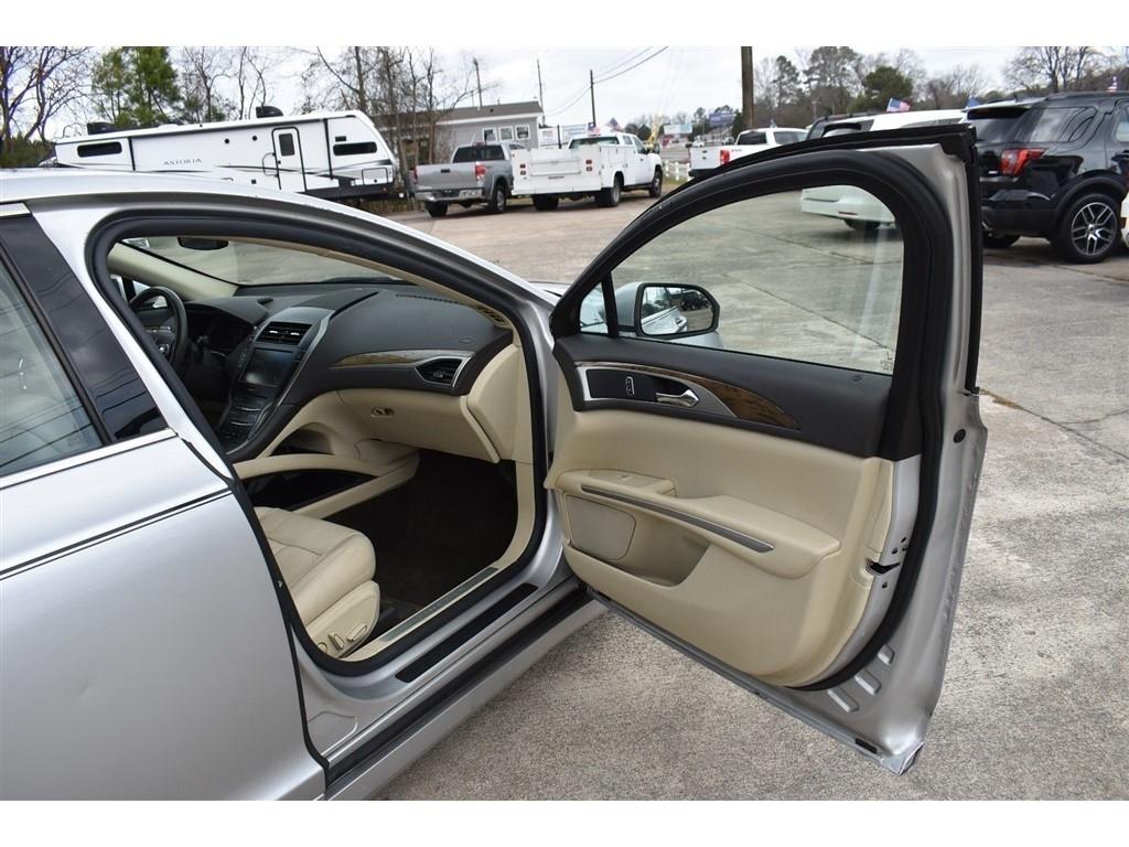 Lincoln MKZ 4dr Sdn FWD 2014