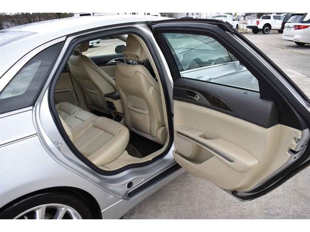 Lincoln MKZ 4dr Sdn FWD 2014