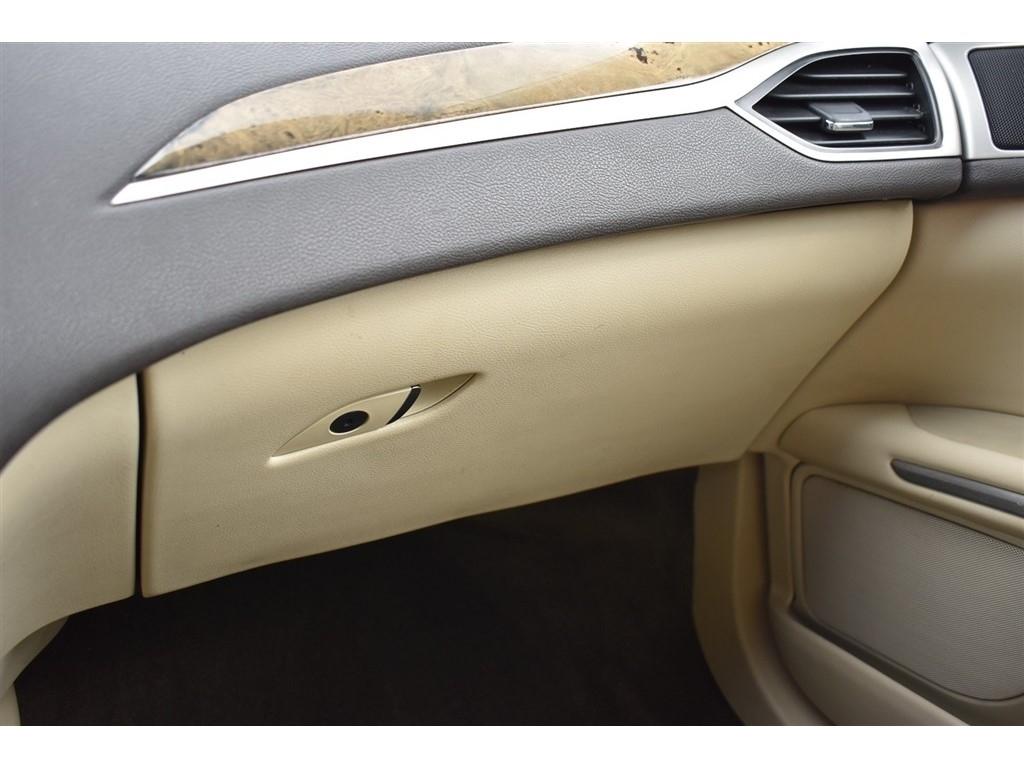 Lincoln MKZ 4dr Sdn FWD 2014