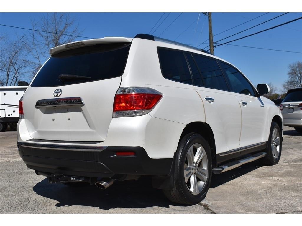 Toyota Highlander FWD 4dr V6 Limited (Natl) 2013