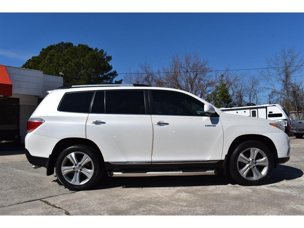 Toyota Highlander FWD 4dr V6 Limited (Natl) 2013