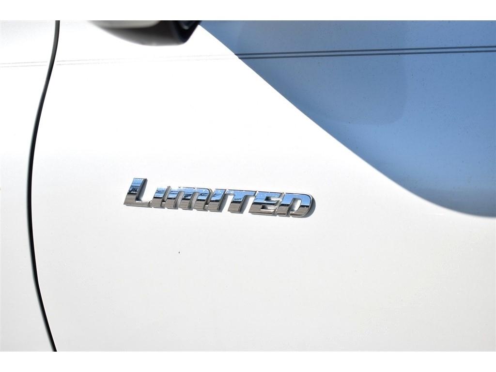 Toyota Highlander FWD 4dr V6 Limited (Natl) 2013