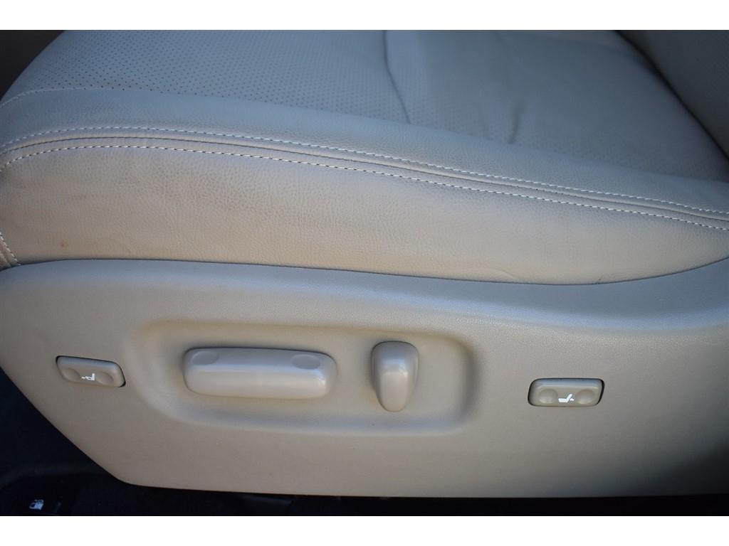 Toyota Highlander FWD 4dr V6 Limited (Natl) 2013