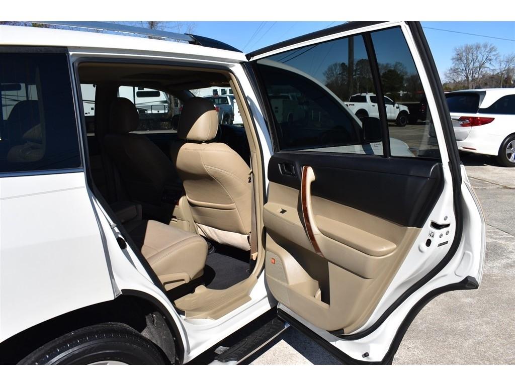 Toyota Highlander FWD 4dr V6 Limited (Natl) 2013