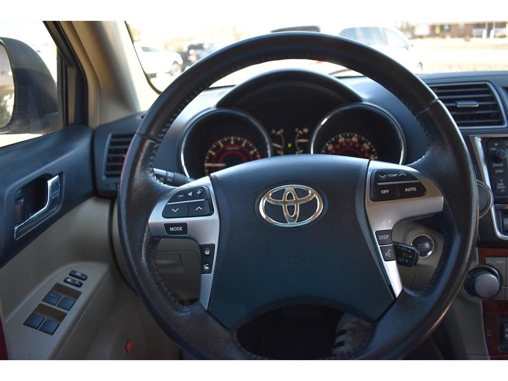 Toyota Highlander FWD 4dr V6 Limited (Natl) 2013
