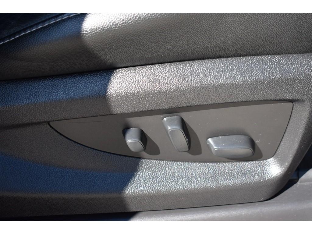 GMC Yukon XL 2WD 4dr SLT 2020